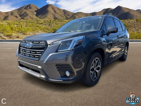 Used 2022 Subaru Forester Premium image 2