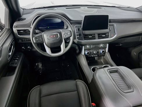 Used 2023 GMC Yukon XL SLT w/ SLT Luxury Package AWD/4WD image 22