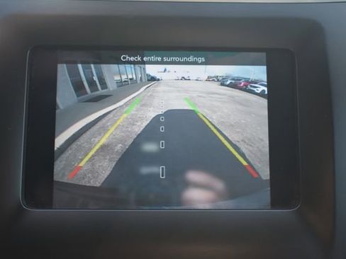 Used 2019 Jeep Cherokee Latitude Plus AWD/4WD image 29