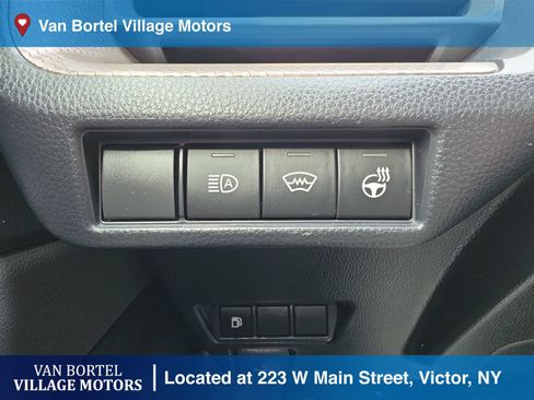 Used 2024 Toyota Prius XLE FWD image 17