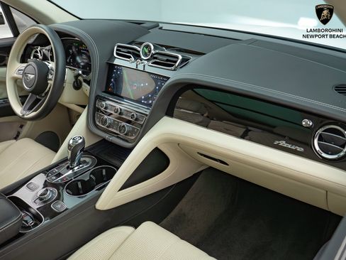 Used 2023 Bentley Bentayga image 6