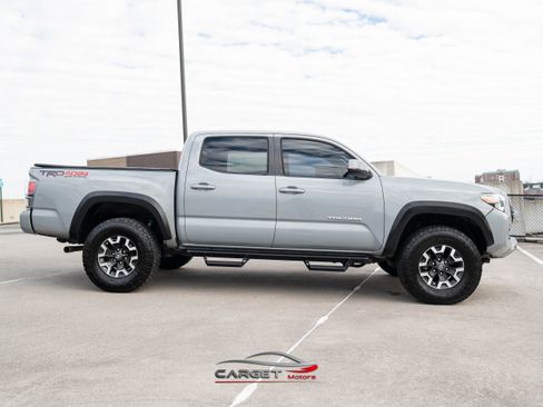 Used 2020 Toyota Tacoma TRD Off-Road image 5