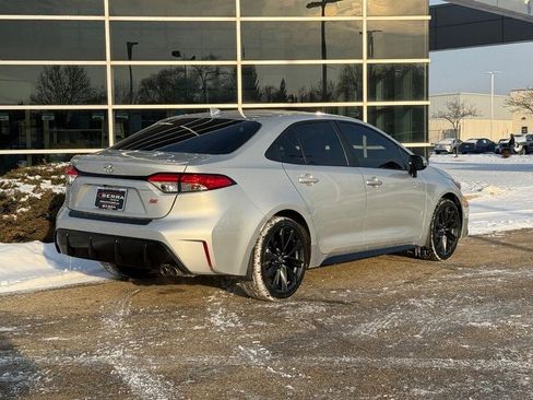 Used 2024 Toyota Corolla SE image 3
