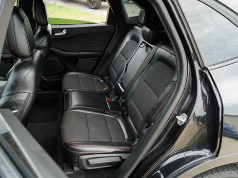 Used 2023 Ford Escape ST-Line AWD/4WD image 9
