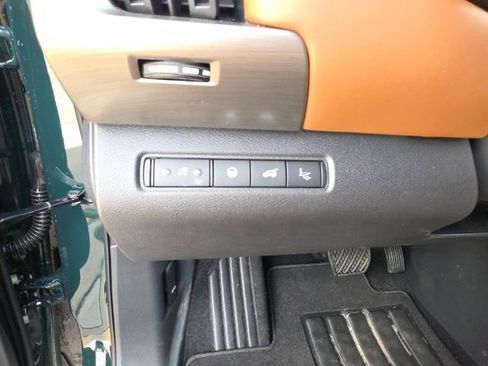 Used 2025 Nissan Pathfinder Platinum w/ Cargo Package image 15