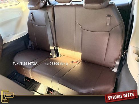 Used 2023 Toyota Sienna Platinum image 16