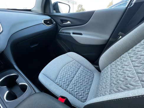 Used 2024 Chevrolet Equinox LS w/ LS Convenience Package image 17