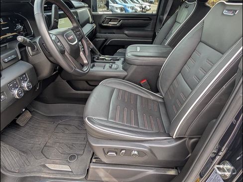 Used 2024 GMC Sierra 2500 AT4X image 13