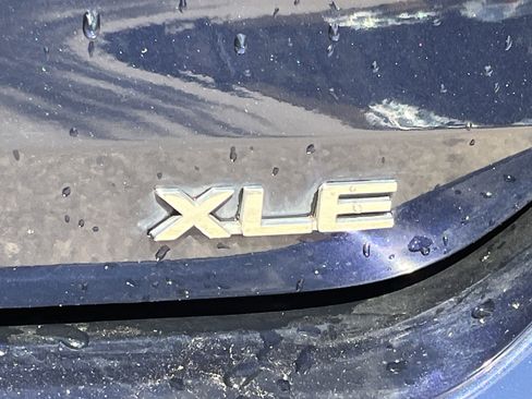 Used 2022 Toyota Highlander XLE image 27