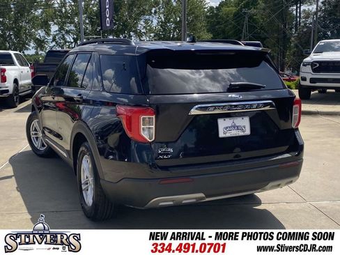 Used 2020 Ford Explorer XLT w/ Equipment Group 202A RWD image 6