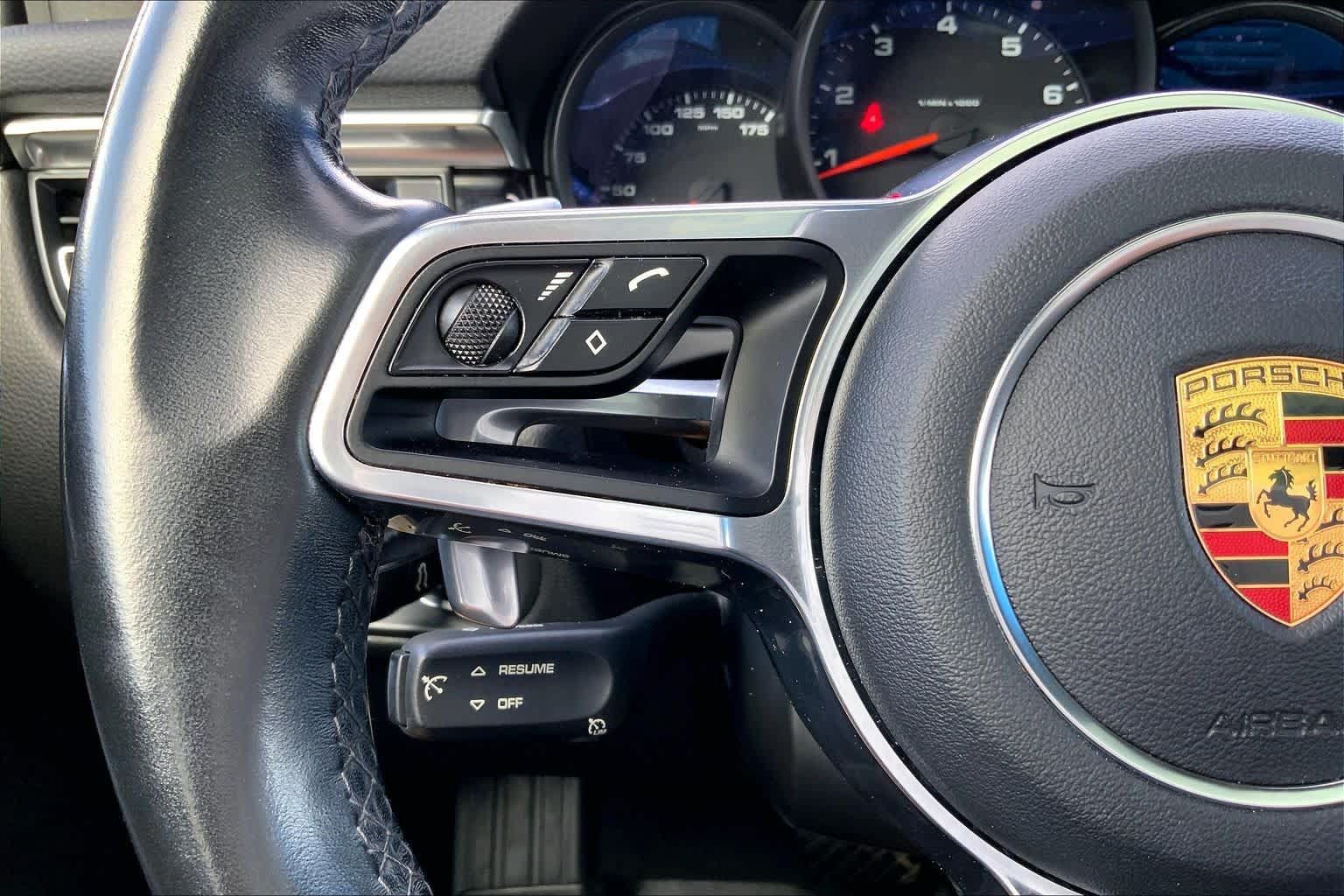 Used 2019 Porsche Macan AWD/4WD image 23