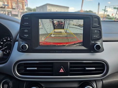 Used 2021 Hyundai Kona Limited w/ Cargo Package image 28