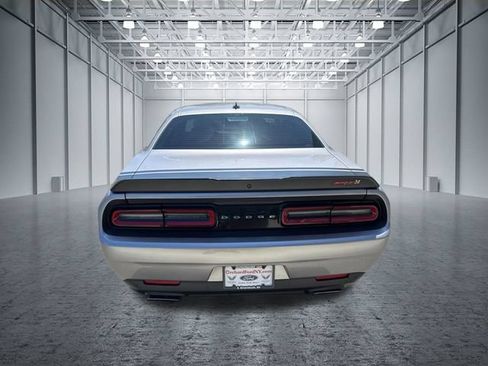 Used 2017 Dodge Challenger R/T Scat Pack RWD image 10