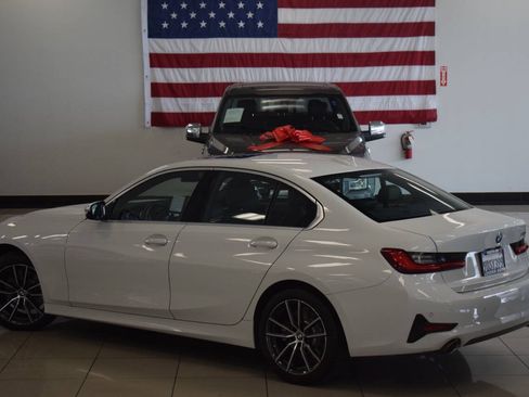 Used 2019 BMW 330i Sedan w/ Driving Assistance Package RWD image 19