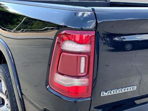 Used 2022 RAM 1500 Laramie AWD/4WD image 28