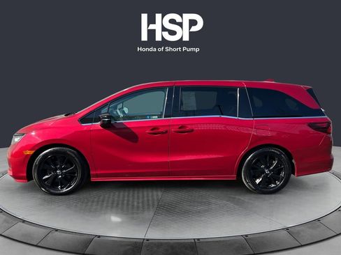 Used 2023 Honda Odyssey Sport image 2