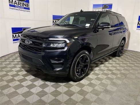 Used 2023 Ford Expedition Limited image 11