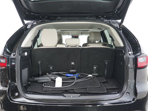 Certified 2024 MAZDA CX-90 Plug-In Hybrid w/ Preferred AWD/4WD image 17