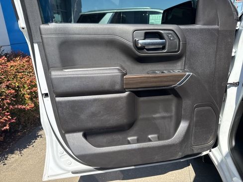 Used 2022 Chevrolet Silverado 1500 LT w/ Diesel Off-Road Package image 9