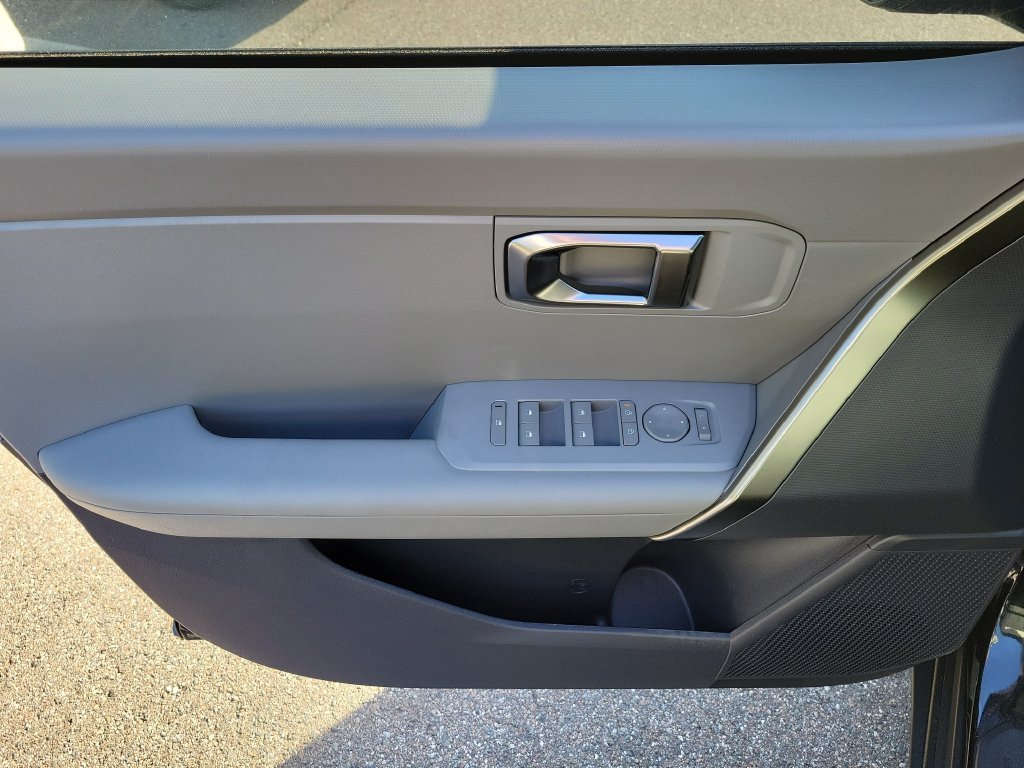 New 2027 Kia Seltos S FWD image 17