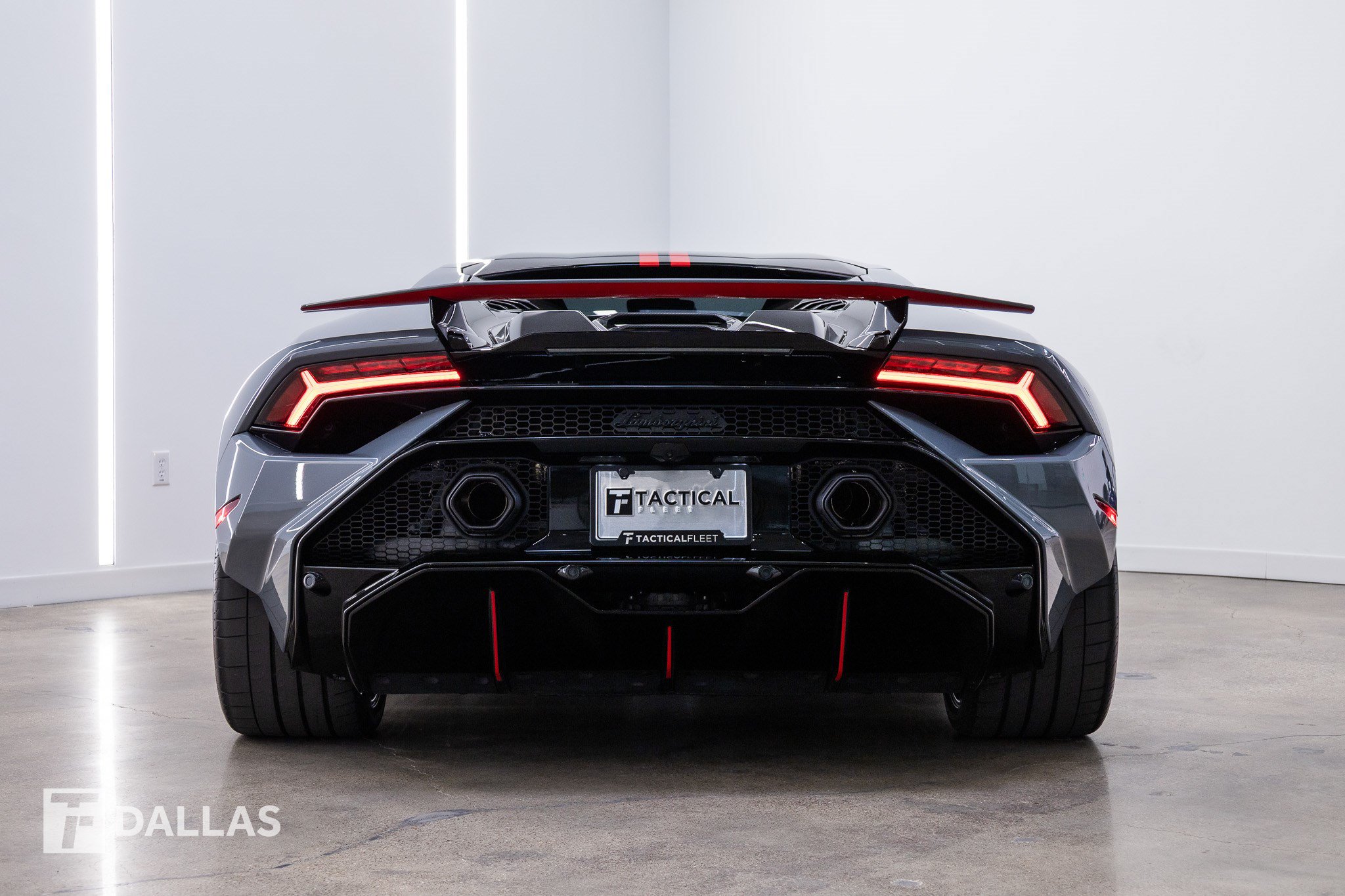 Used 2023 Lamborghini Huracan Tecnica RWD image 13