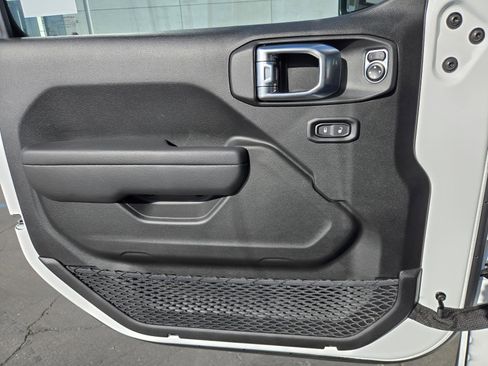 New 2026 Jeep Wrangler Unlimited Sport image 19