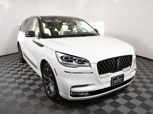 Used 2021 Lincoln Aviator Grand Touring w/ Equipment Group 302A image 9