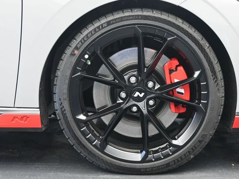 New 2026 Hyundai Elantra N FWD image 10