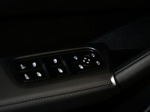 Certified 2023 Porsche Cayenne Platinum Edition AWD/4WD image 19