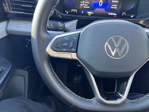 Used 2024 Volkswagen Taos S FWD image 16