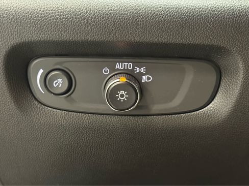 Used 2023 Chevrolet Traverse LS AWD/4WD image 27