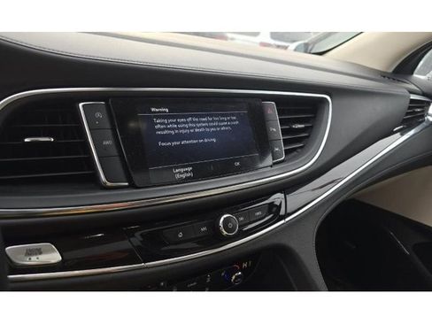 Used 2023 Buick Enclave Essence w/ Experience Buick Package AWD/4WD image 9