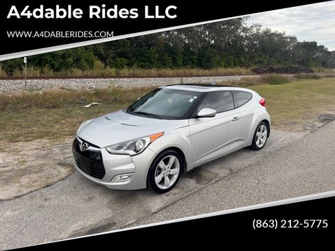 Used 2014 Hyundai Veloster w/ Style Package 02 image 1