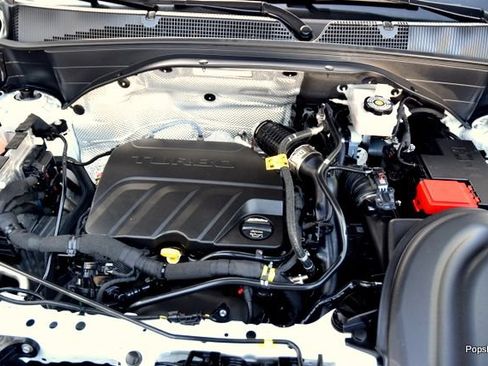 Used 2025 Chevrolet TrailBlazer LT FWD image 8