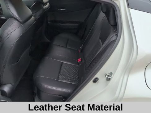 Used 2021 Toyota C-HR Limited image 13