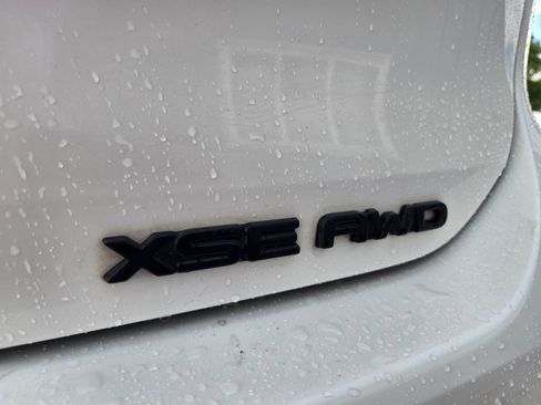 Used 2021 Toyota Highlander XSE AWD/4WD image 50