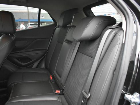 Used 2022 Buick Encore Preferred w/ Safety Package image 17