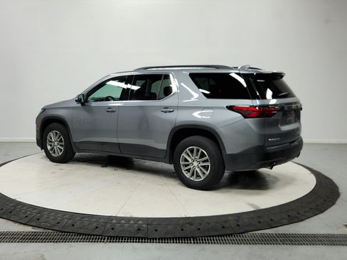 Used 2023 Chevrolet Traverse LT FWD image 6