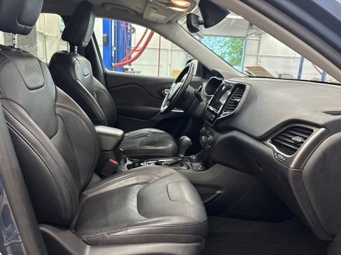 Used 2020 Jeep Cherokee Limited AWD/4WD image 13