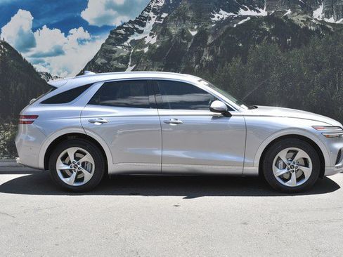 Used 2026 Genesis GV70 2.5T Advanced AWD/4WD image 2