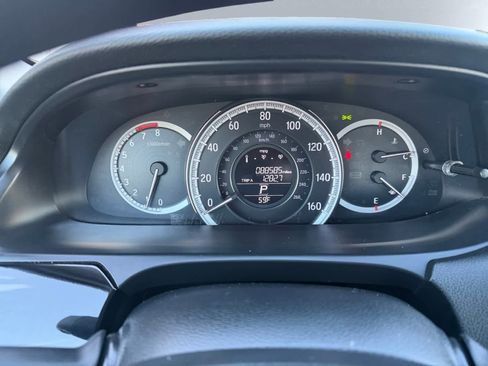 Used 2017 Honda Accord LX image 4