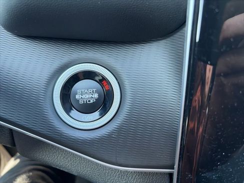 New 2025 Jeep Grand Cherokee L Altitude image 26