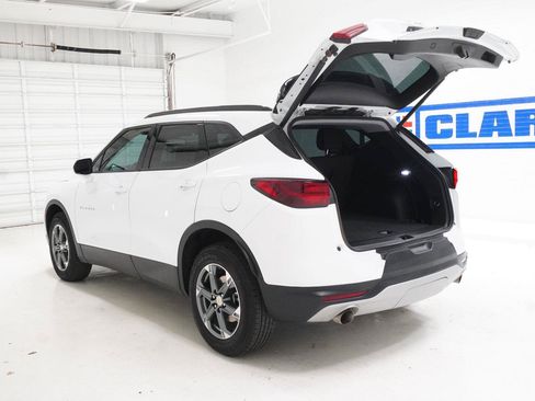 Used 2026 Chevrolet Blazer LT w/ Convenience Package FWD image 33