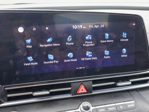 Used 2025 Hyundai Elantra Limited FWD image 5