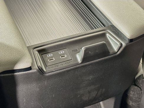 Certified 2026 Toyota Sienna XLE FWD image 39