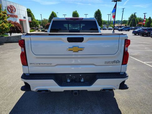 Used 2025 Chevrolet Silverado 1500 High Country AWD/4WD image 5