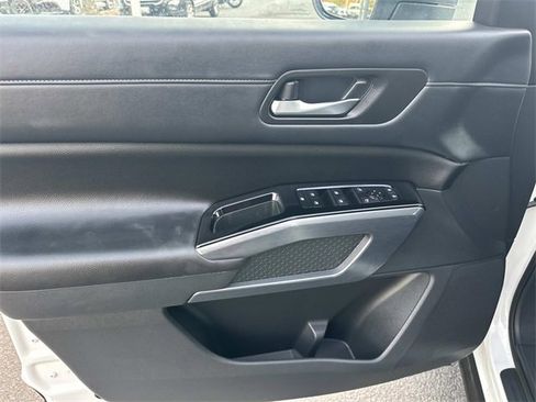 Used 2023 Nissan Pathfinder SL image 20