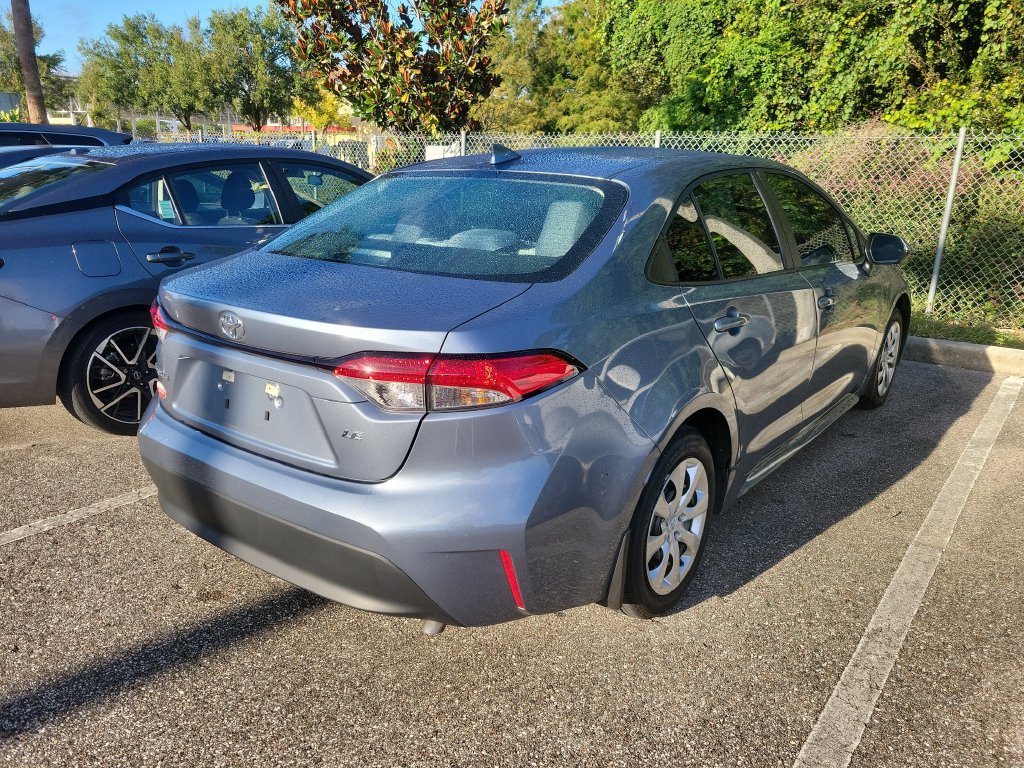 Used 2026 Toyota Corolla LE FWD image 3
