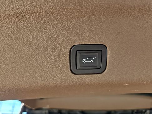 Used 2023 GMC Yukon XL Denali image 56