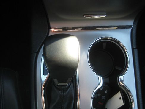 Used 2021 Jeep Grand Cherokee Laredo X image 19